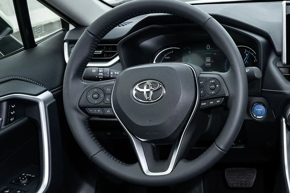 Toyota RAV4 2026 салон